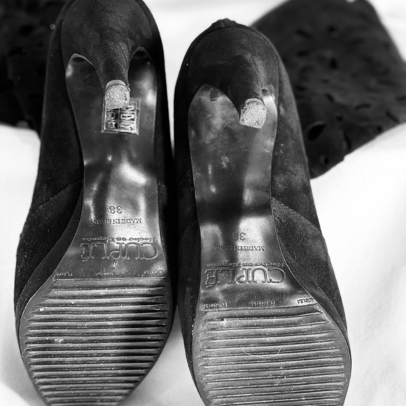 Cuple (designer from Spain.. made in Spain ) cut out Suede boot - Picture 3 of 9